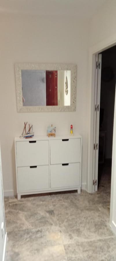 & Flowers Free Parking Apartment *