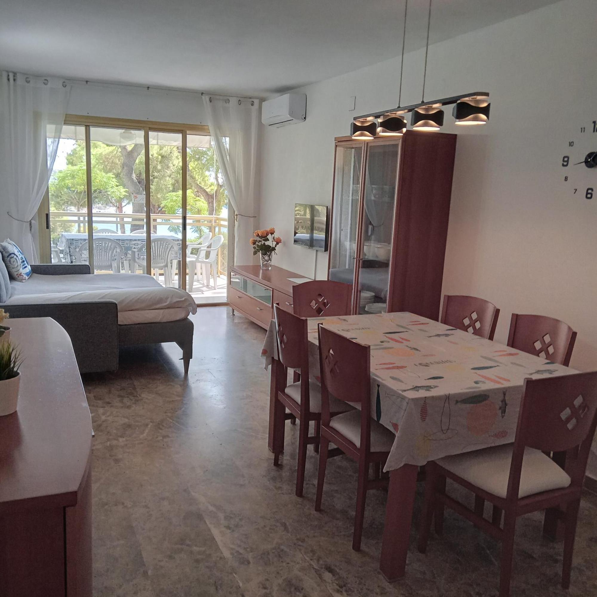 & Flowers Free Parking Apartment Salou
