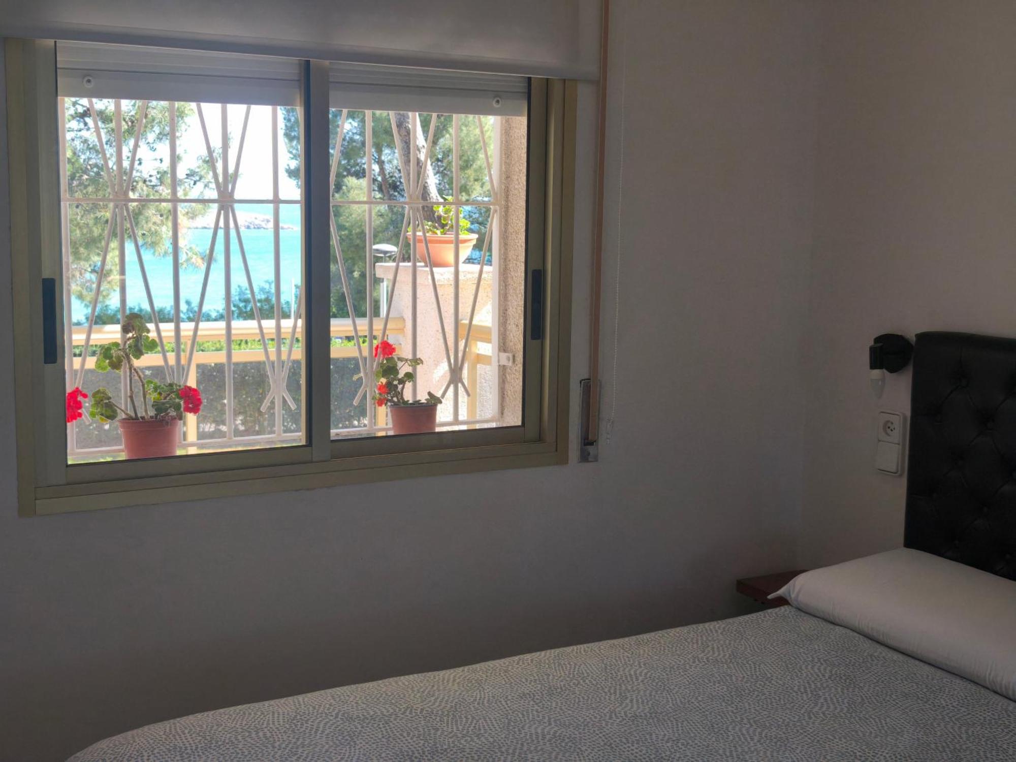 Apartment & Flowers Free Parking *